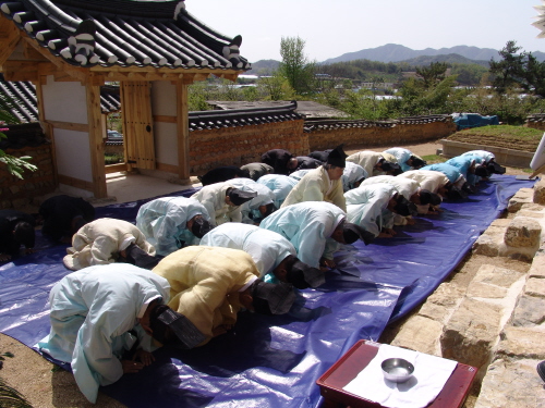 설총 선생을 기리는 춘향제 봉행!유학적 이념 기리고 지..