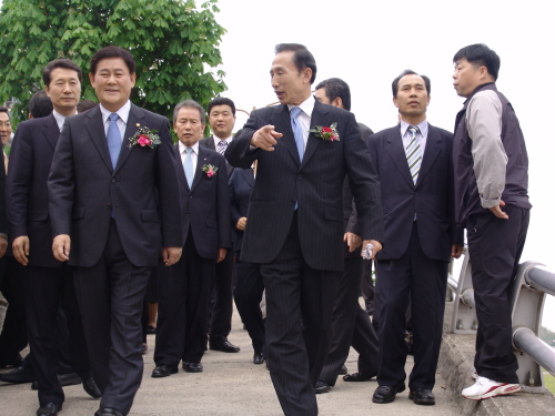 이명박 전 서울시장 경산 방문!뉴라이트 경북연합 희망전..