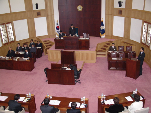 경산시의회 제111회 임시회 폐회 15일, 시정 질문에..