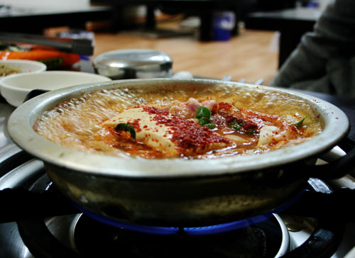 겨울에는 역시 ‘김치’가 최고! 입안이 즐거운 ‘김치찌..