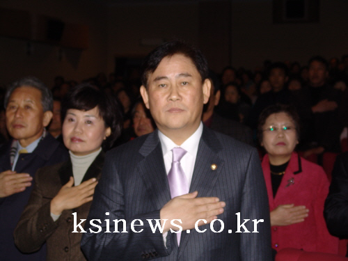 최경환 의원 의정활동 보고회 개최 “저! 선거 나옵니다..
