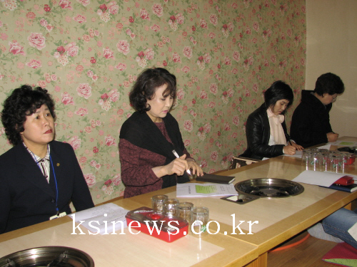 여성자원활동센터 팀장 간담회자원봉사의 날 행사 및 이주..