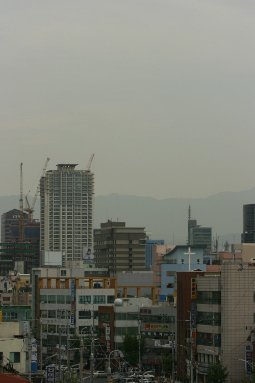 오늘 밤 비온 뒤 ‘깜짝 추위’ 23일 낮 최고 18도..