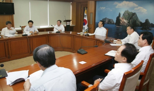 경북도 간부회의, 에너지절약 실천  경북도청 간부들, ..