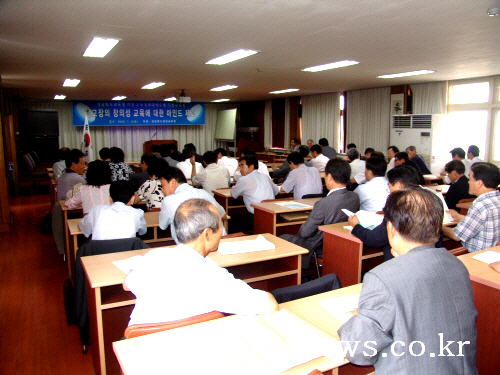 경산교육청 창의성 교육 연수회 관내 학교장 참여해 특강..
