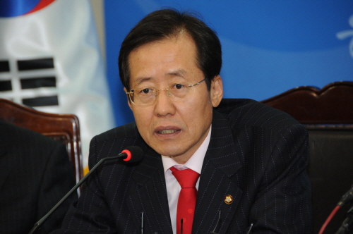 한나라당 홍준표 원내대표 이임사 “어느 자리에서든 국민..