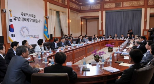 인감증명 5년 내 폐지돼인감증명요구 사무 올해 60% ..