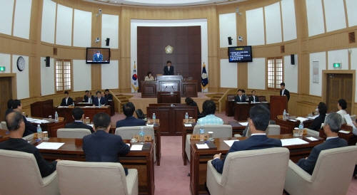 제134회 경산시의회 정례회 개회! 2010 행정사무감..