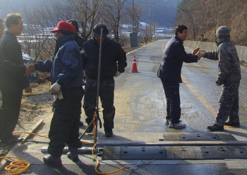 경산농협, 남천면 구제역 차단 지원 축산농가 격려.....