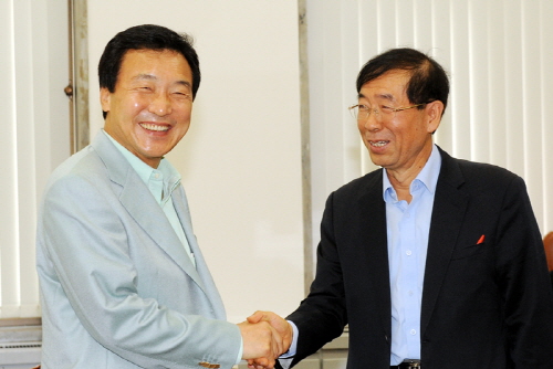 손학규, 박원순 만나 입당 제의 박원순 '야권.시민사회..