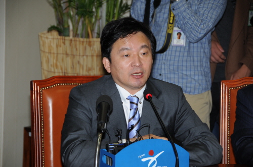 “대통령 자화자찬, 주변 참모 예스맨” 한나라당 원희룡..