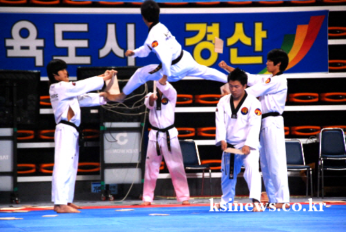주말, 경산은 스포츠 열기로 ‘후끈’ 경산시장기 축구·..