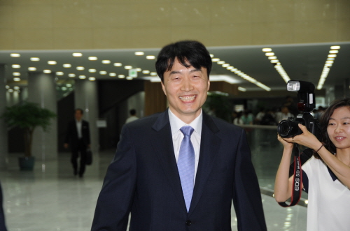 통진당 이석기, 잠적 50여일만에~ '지금은 사퇴할 생..