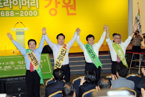 민주, 24만 호남 민심잡기 사생결단 문재인 연승가도에..