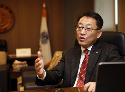 영남대 노석균 총장 임기 시작 “문제 있는 곳에 직접 ..