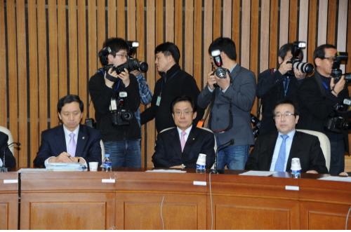 새누리당 재보선 무공천 방침 ‘난항’ 심재철 최고위원 ..