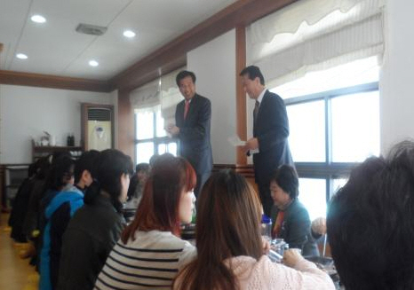 최 시장, 사회복지공무원 고충 수렴! 주민센터 정원 확..