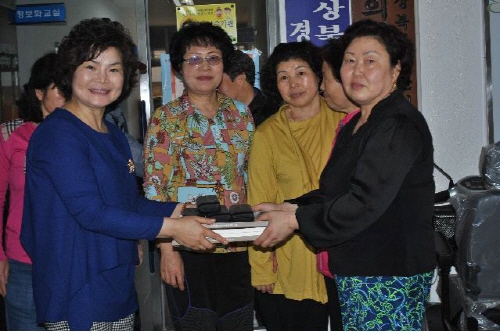 지체장애인 위해 하모니카 재능 기부 이영자 지도사, 경..