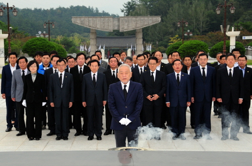 민주당 “국회에서 숙식 해결하라!” 비상국회 대비해 전..