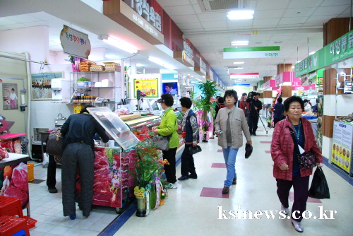 경산시 전국우수시장박람회 정부포상 전통시장 활성화 유공..