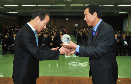 한융금속(주), 경산시 수출탑 수상 제50회 무역의 날..