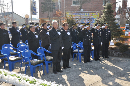 남산 순직경찰관 추념식 열려~1949년 공비피습 희생 ..