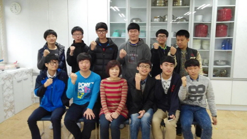 기모노 차림 日 선생님의 특별한 수업가니에 미유키 씨,..