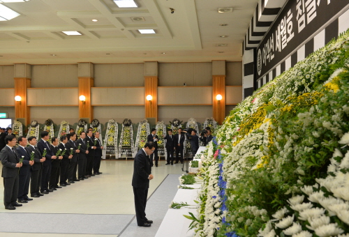 경북도, 도청 강당에 합동분향소 마련 28일 오전부터 ..