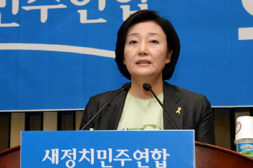 새정치 비대위원장에 박영선 원내대표 내년 초 전당대회까..