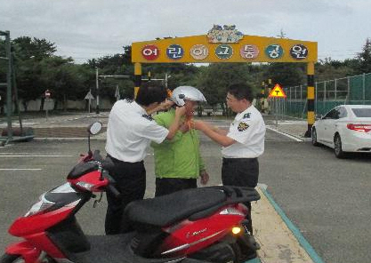 “오토바이 안전모 꼭 착용해요~!” 경산경찰서, 원동기..
