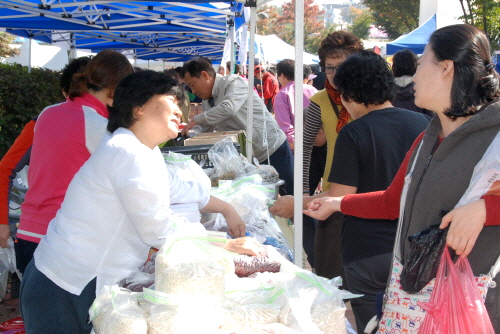 추수철, 지역 농산물 ‘한 자리에~’ 경산시농민회 ‘2..