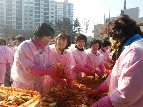 “엄마 손맛 담은 김장김치, 최고예요~!” 경산여협, ..