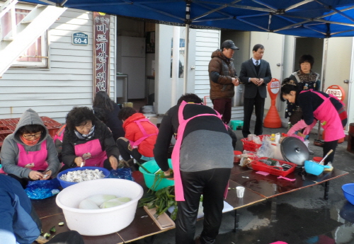 영대상가번영회 ‘사랑의 자장면 Day’ 중방동 바르게살..