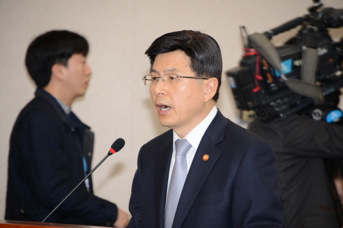 황교안 총리후보 청문 정국 본격화 전관예우, 수임료 기..