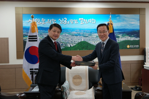 시의회, 입법·법률 고문 위촉! 서우선 박사...시의원..
