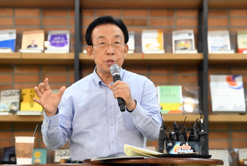 “지난 10년 도민만 바라보고 뛰었다!” 김관용 지사,..