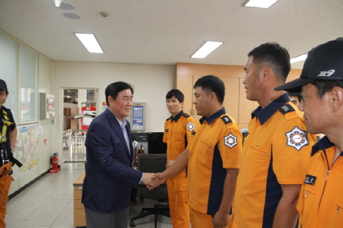최 의원, 경산소방서 격려 방문 연휴 경계근무 중 소방..