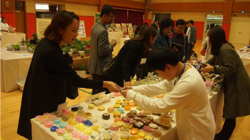 경산자인학교, 사랑나눔 실천  학교 작품전시회 수익금으..