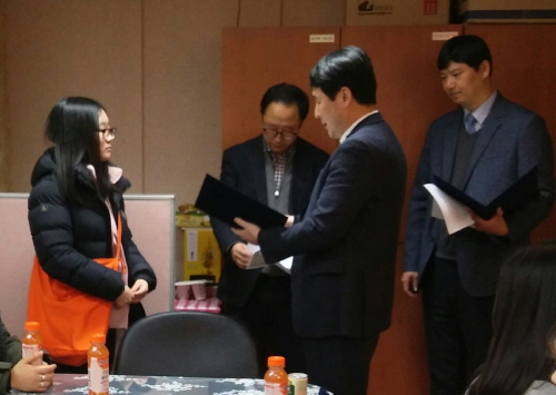 경산교회, 사랑의 장학금 전달 가정형편 어려운 중앙동 ..