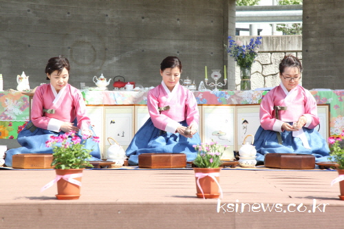 한설다례원, ‘사랑나눔 바자회’ 다양한 전통차(茶) 체..