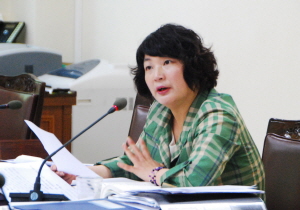 “축제·행사 공무원 동원 부적절해”