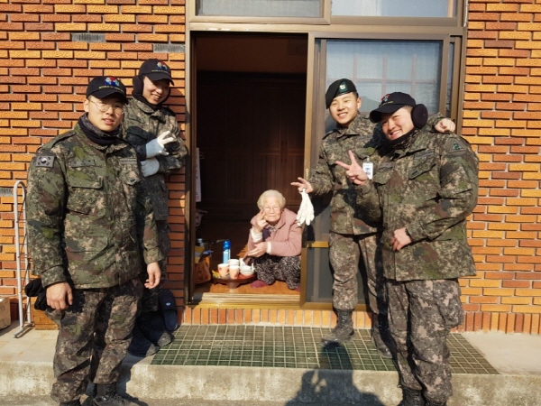 제2수송교육단, ‘사랑의 땔감’ 나눔 