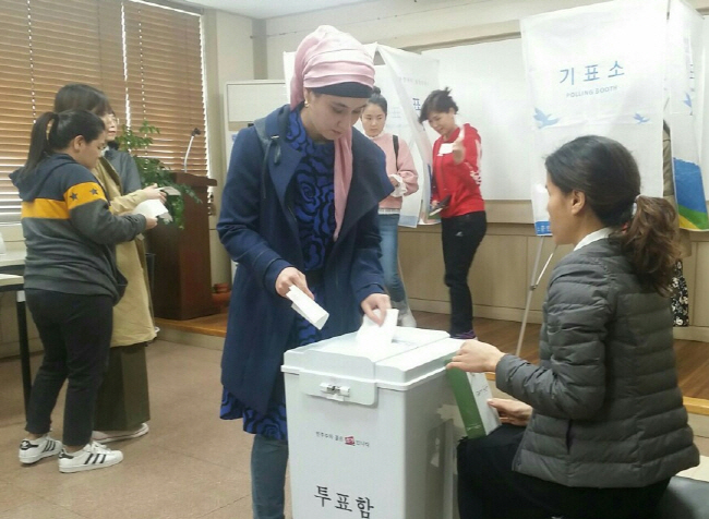 경산 결혼이주여성, 모의투표 체험