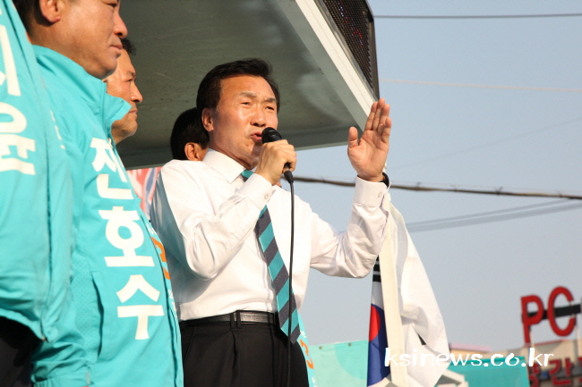 손학규 선대위원장, 경산 유세 지원