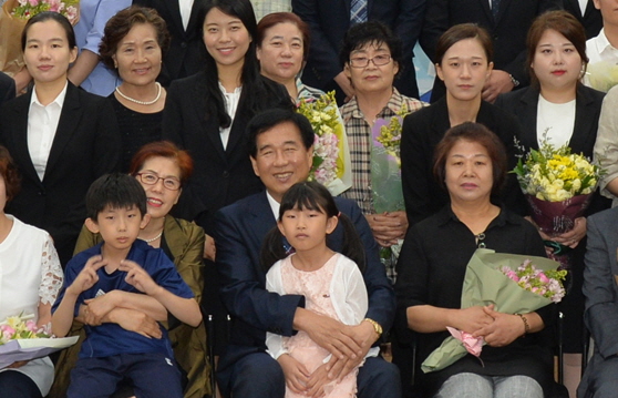 市, 가족과 함께하는 신규공무원 임용식