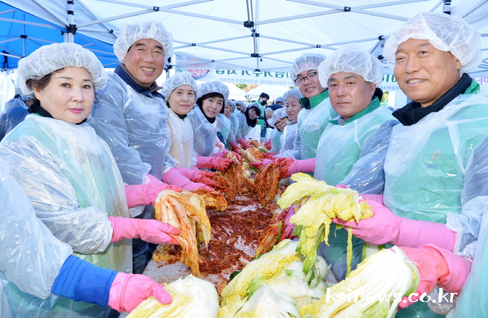 경산새마을부녀회, 사랑의 김장 담그기