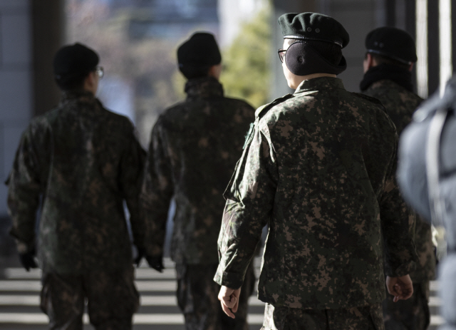 軍 병사 평일 외출...지역경제 활성화 방안 모색