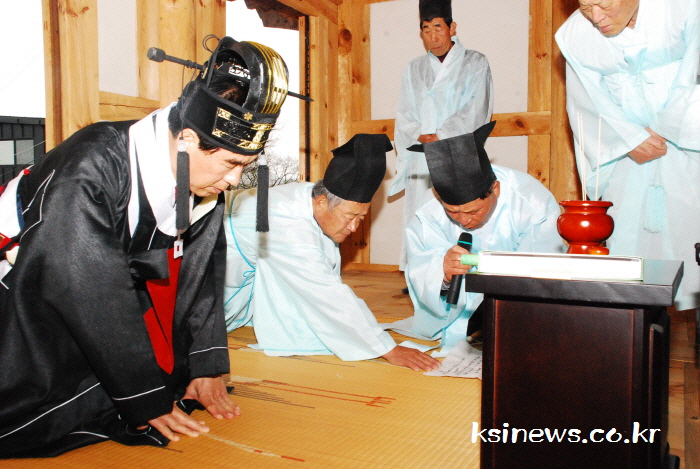 남산면 소재 도동서원, 춘향제 봉행