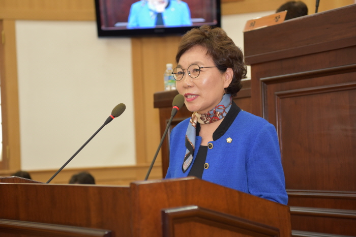 “사동지역 주차민원 해결방안 마련하라”