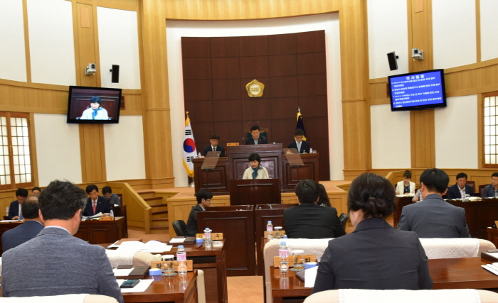 ‘음식판매자동차 영업장소 조례’ 등 11건 통과